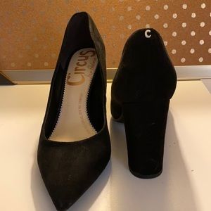 Suite black heels